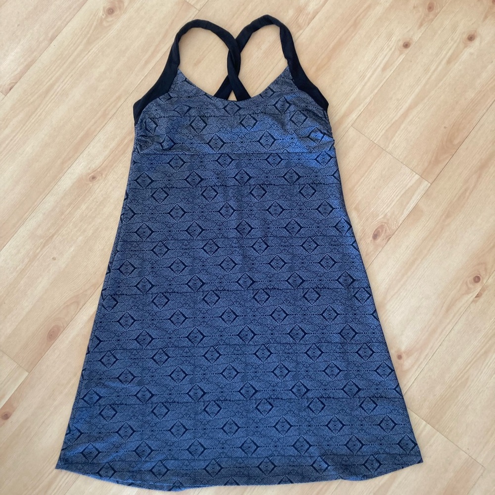 Patagonia Morning Glory Dress Black Gray Cross Straps Athletic Wear Large